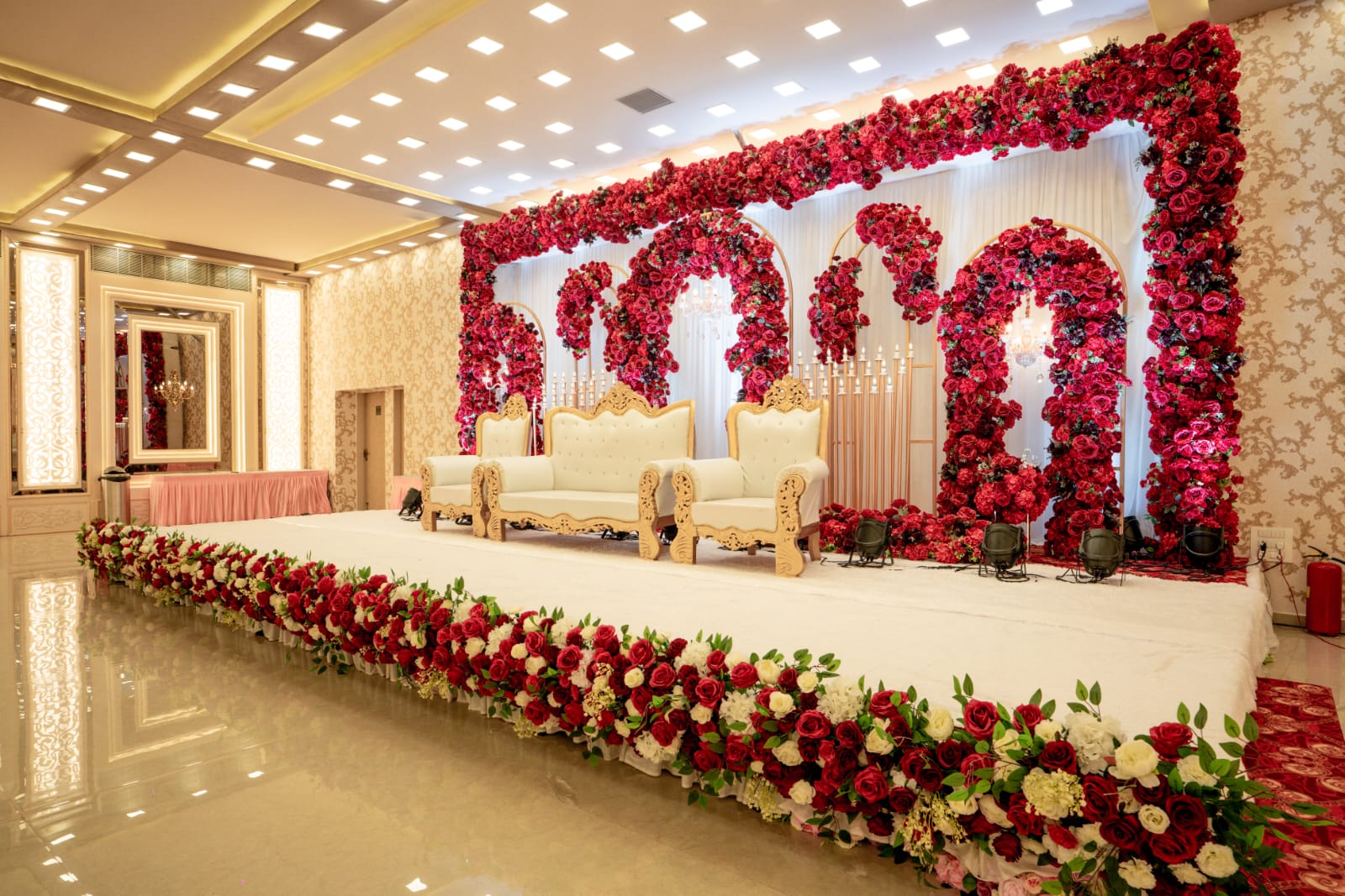 Spacious seating capacity at Murlidhar Banquet